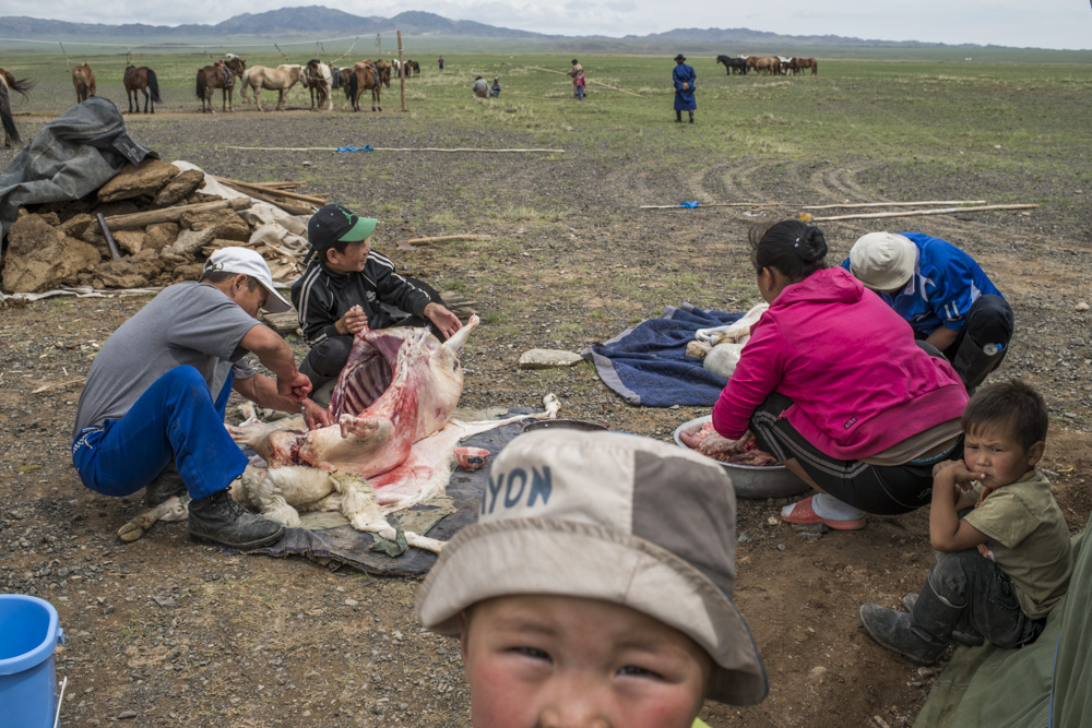 Nomads Nomadic Children Mongolia - copyright 2013 Sven Zellner/Agentur Focus
